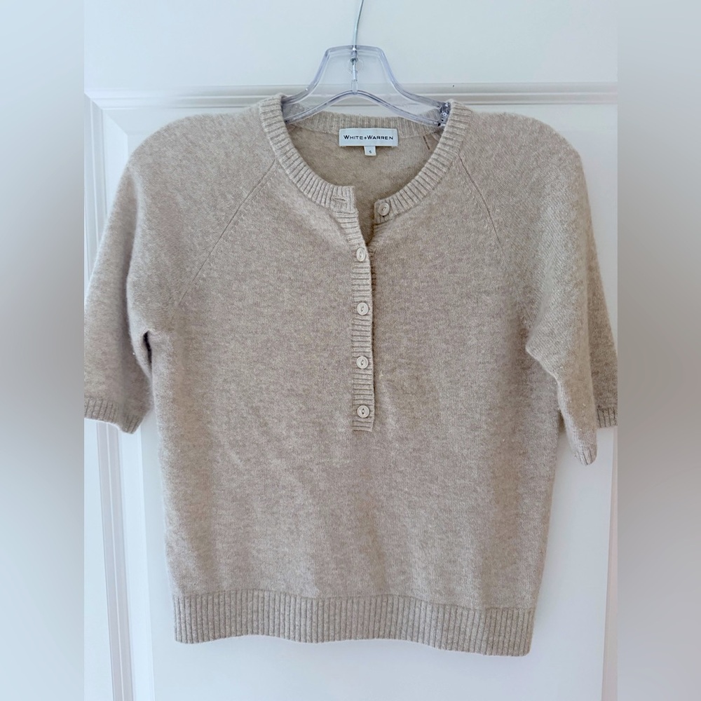 White + Warren cashmere short sleeve henley sweater in a sandwisp heather